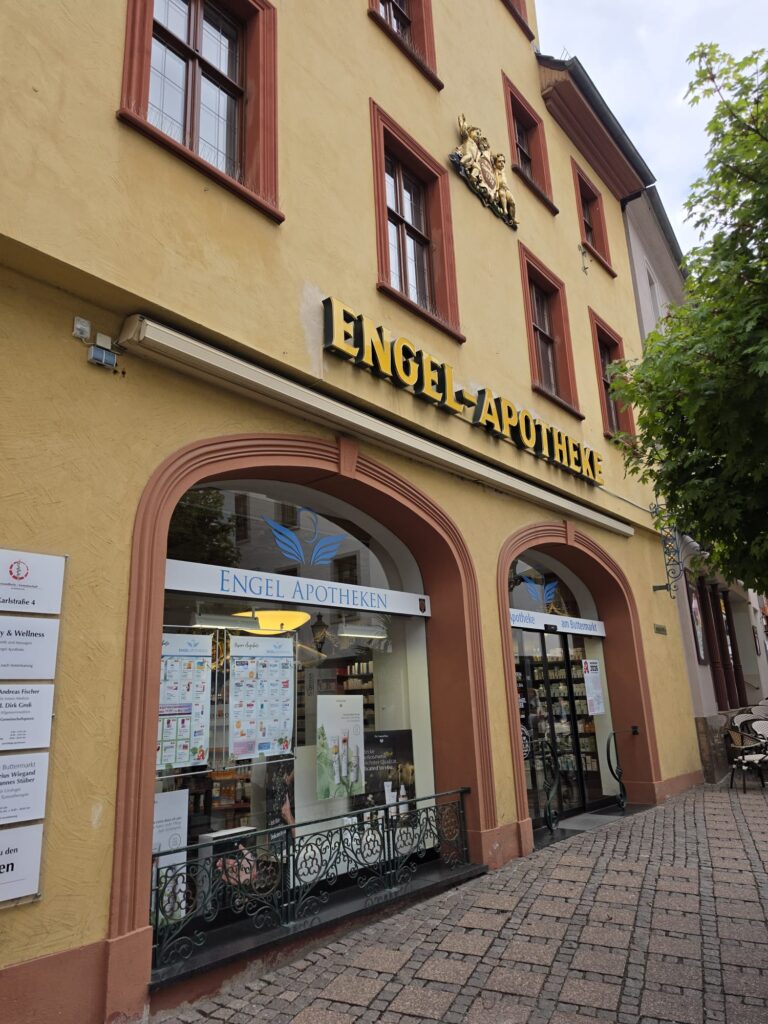Filiale der Engel Apotheke am Buttermarkt von Außen